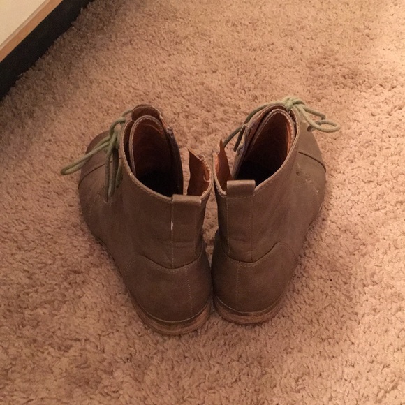 Green Lace-up Booties - Picture 2 of 4